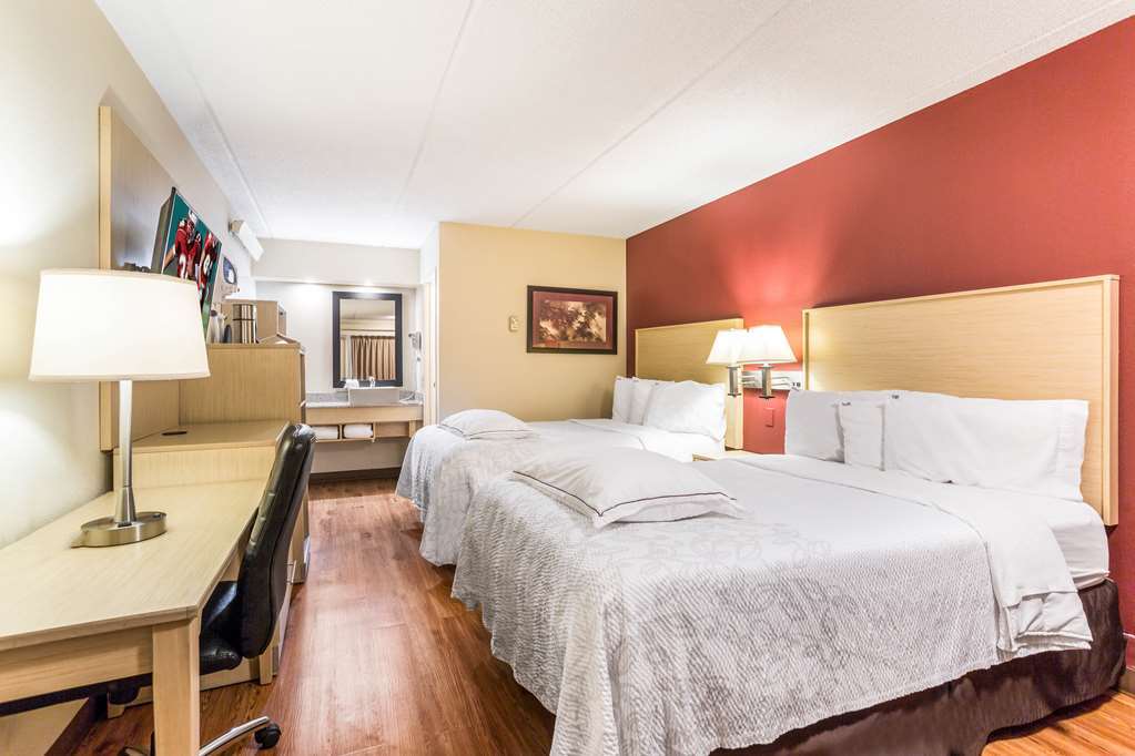 Red Roof Plus+ Nashville North Goodlettsville