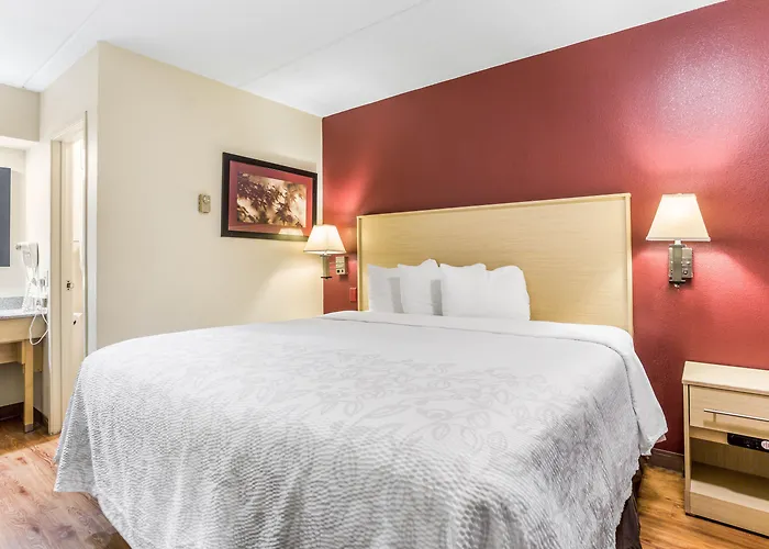 Red Roof Inn Plus+ Nashville North Goodlettsville