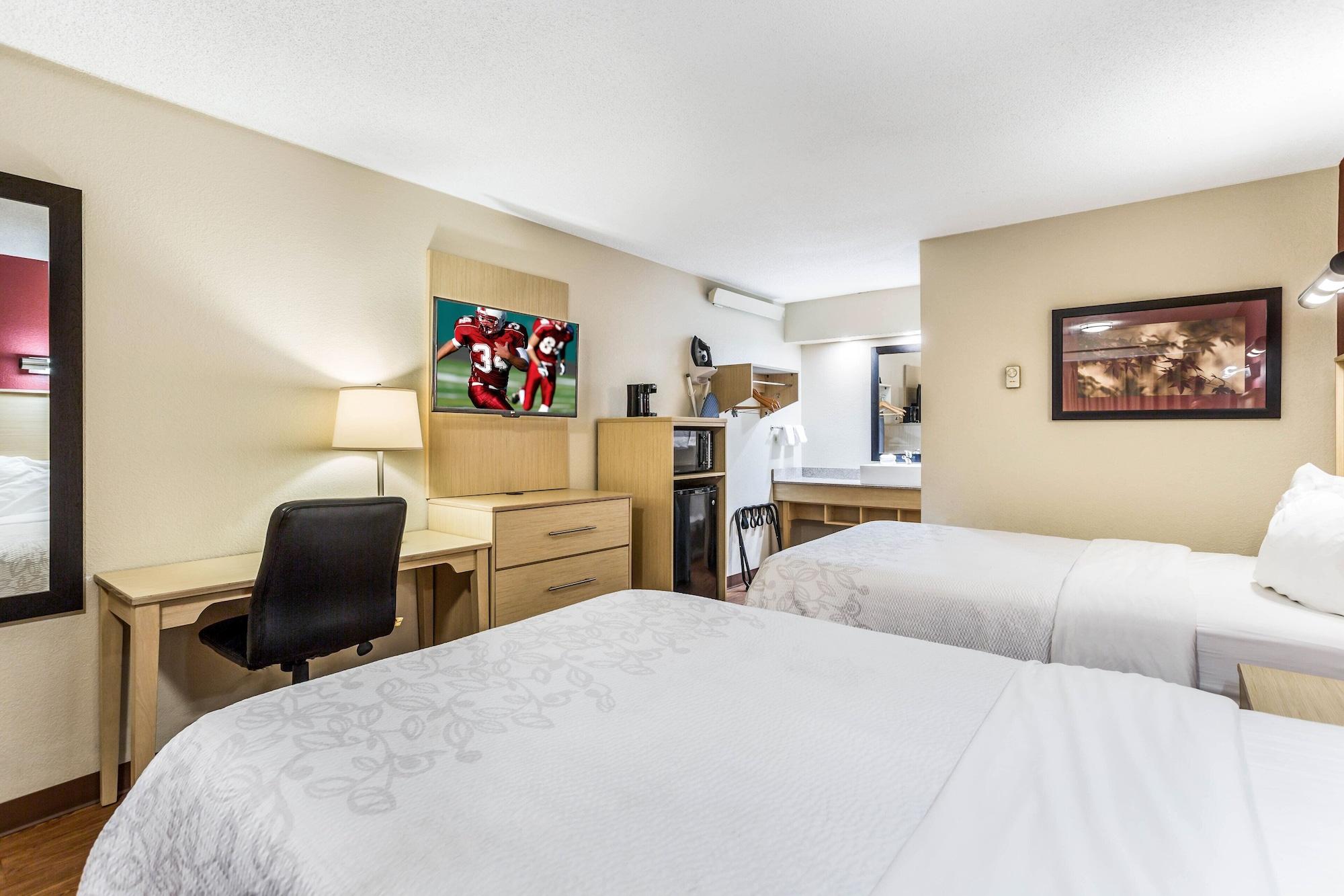 Hotel Red Roof Plus+ Nashville North 3*